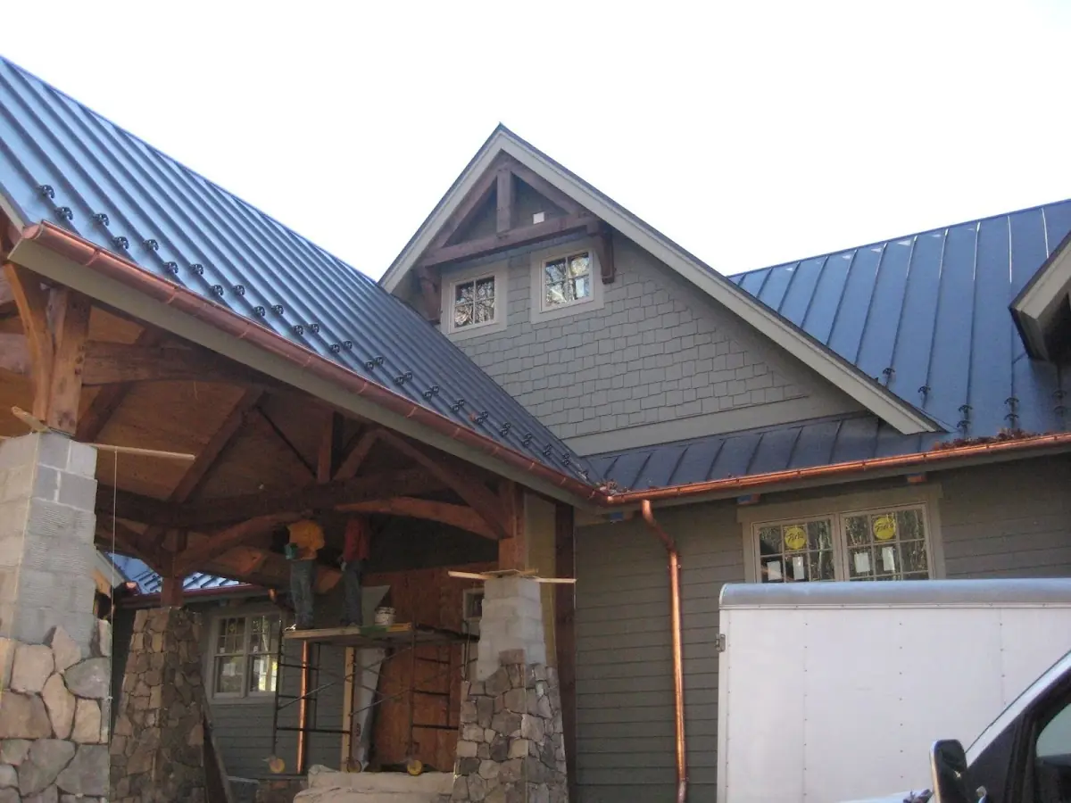 Craftsman Roofing team delivering quality roofing work in Knollview